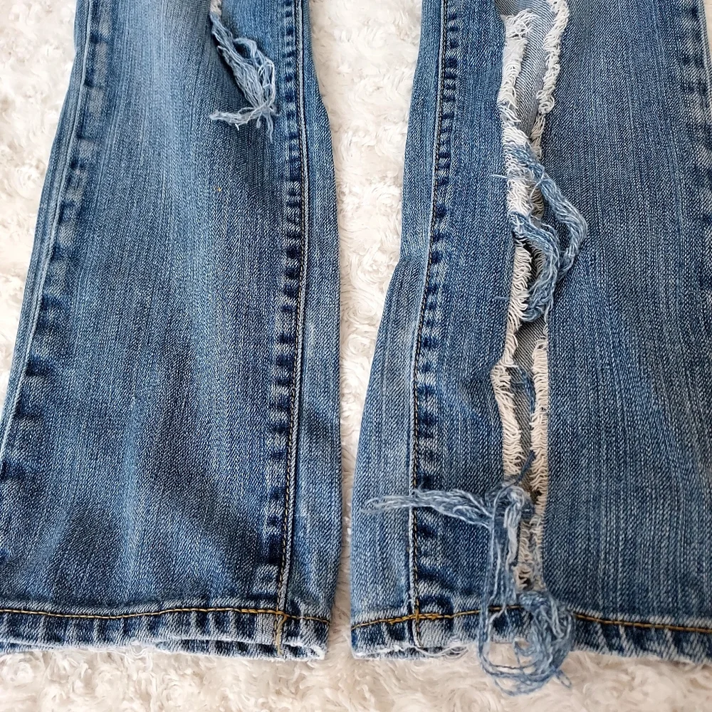 Charlotte Russe Slouchy Slim Super distressed jeans size 0 Grunge Relaxed